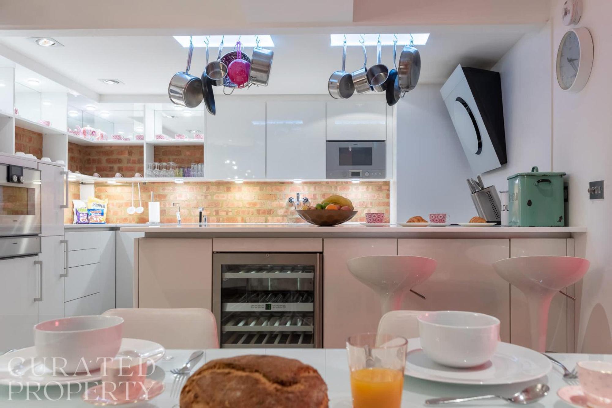 Amazingly Luxurious Loft Apartment, Soho - 3 Bedrooms, 2 Bath & Office London Exterior photo